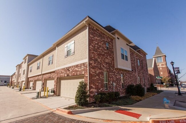 Photo - 8586 Church St