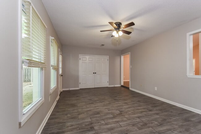 Photo - 7189 Atterbury Cir W
