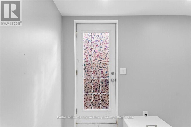 Photo - 24 Baintree Way