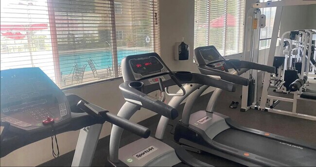 Photo - 24909 Madison Ave Unidad 1212