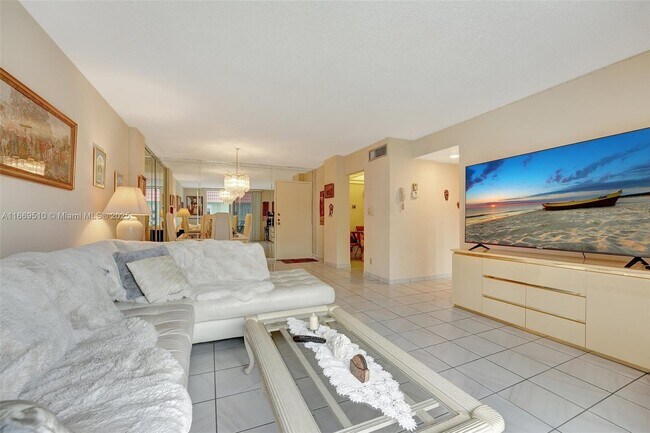 Photo - 3113 S Ocean Dr Unit 402