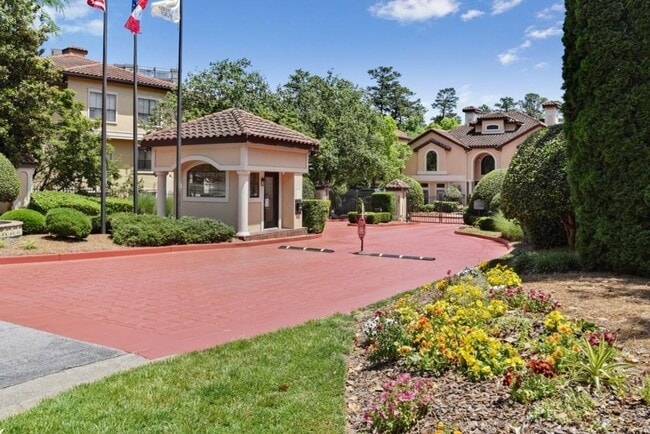 Brookhaven/Buckhead 2BR - Brookhaven/Buckhead 2BR Condo Unit 1338