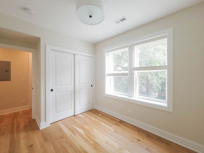 Photo - 2241 N Bissell St Unit GW
