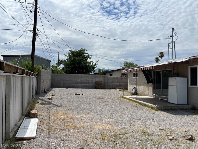 Photo - 5713 Idle Ave