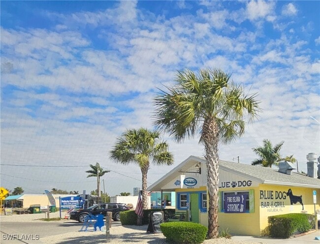 Photo - 10796 Russell Rd