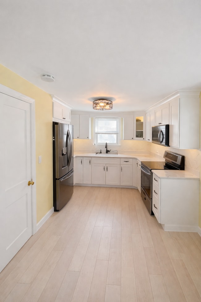 Photo - 9 Mulberry Ln