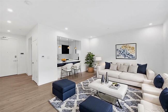 Building Photo - 625 N MacQuesten Pkwy Unit 2B