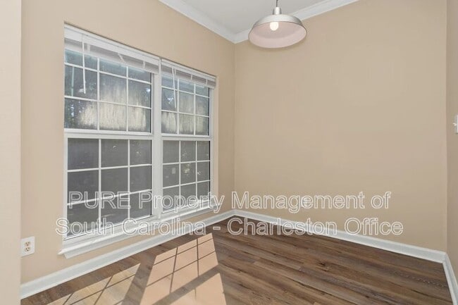 Photo - 700 Daniel Ellis Dr