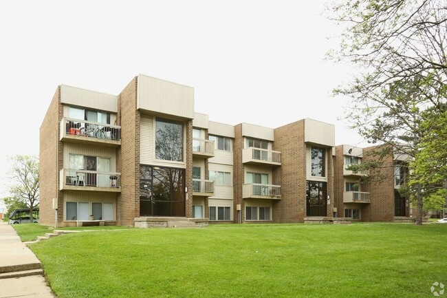 Clover Tree Apartments
