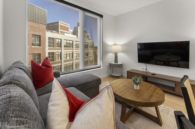 35 West 2nd Street-SI ID1240284P