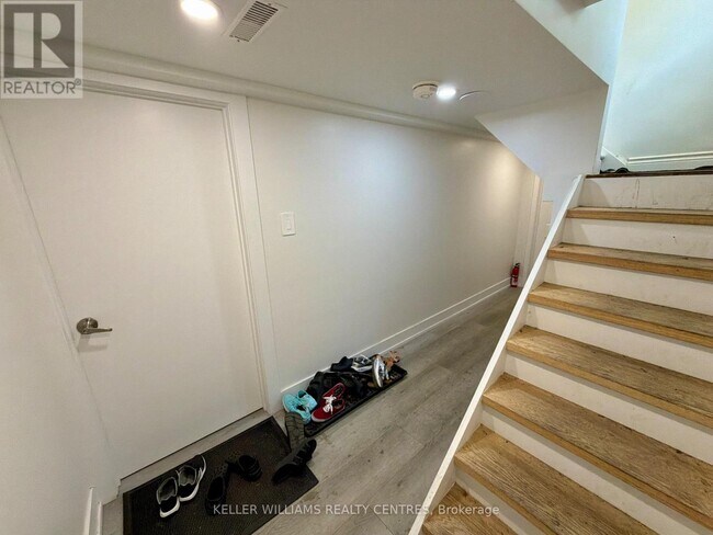 Photo - 9 Sanderson Rd