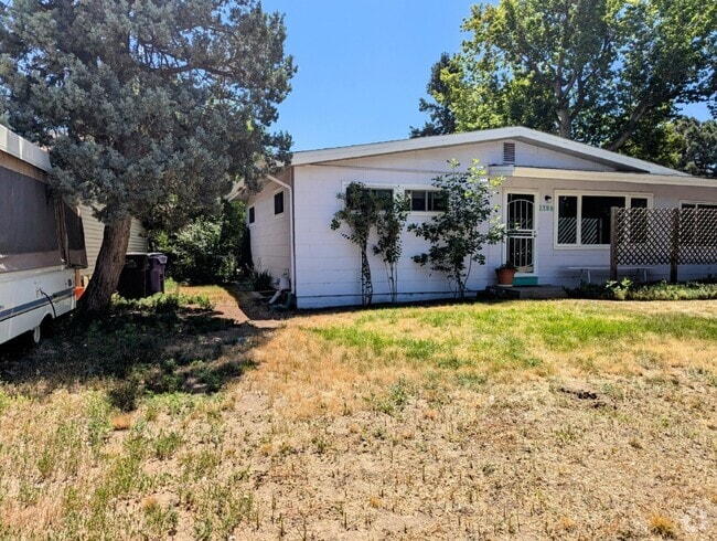Building Photo - Basement for Rent - Shared Living in Comfo... Rental