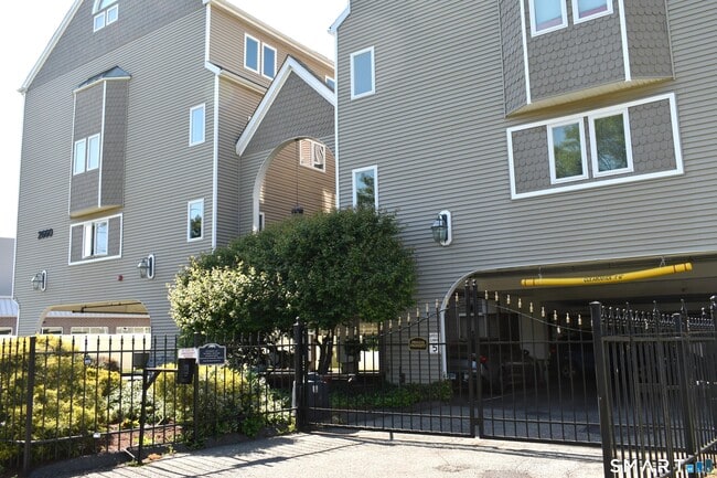 Building Photo - 2660 North Ave Unit 107