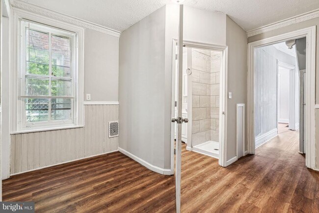 Photo - 2227 Page St