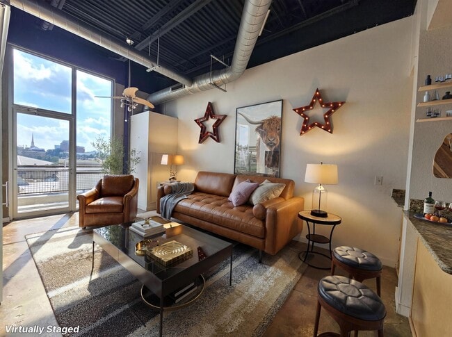 Building Photo - 420 N Adams St Unit 503