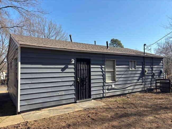 Photo - 2551 Dakar Ave