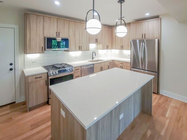 Photo - 4853 N Seeley Ave Unit 2C