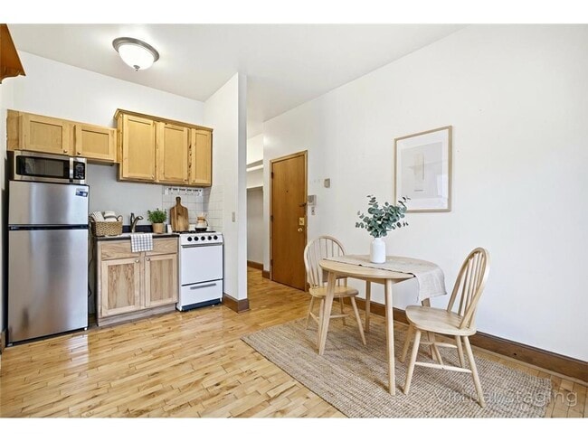 Photo - 1913 Emerson Ave S Unit 102