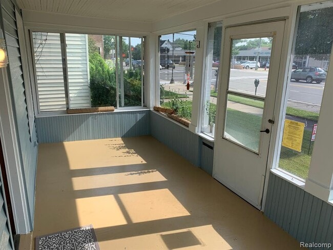 Photo - 523 N Main St