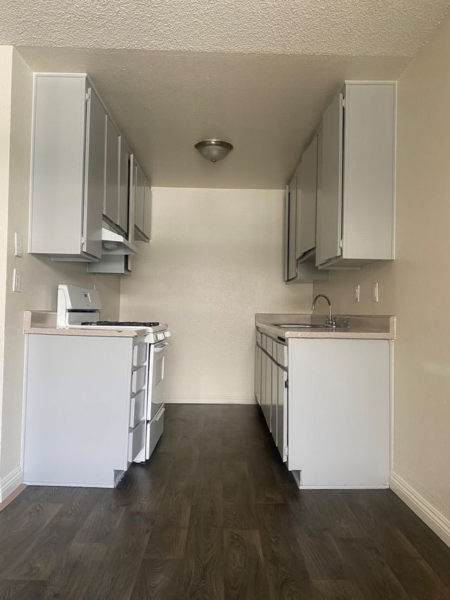 202 - 15434 Rayen St Rental