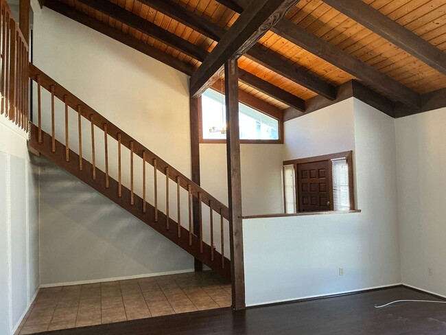 Photo - Grand (404) / E. Culver Ave (228) Unidad Culver (228)