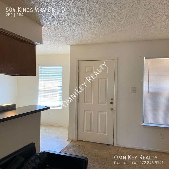 Photo - 504 Kings Way Dr Unidad D