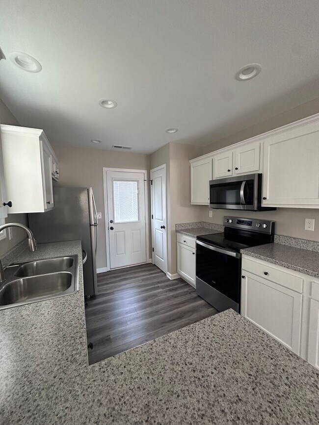 400 Sanderson Dr Unit A