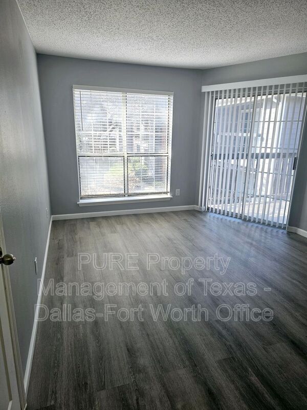 Photo - 18333 Roehampton Dr Unit #1322
