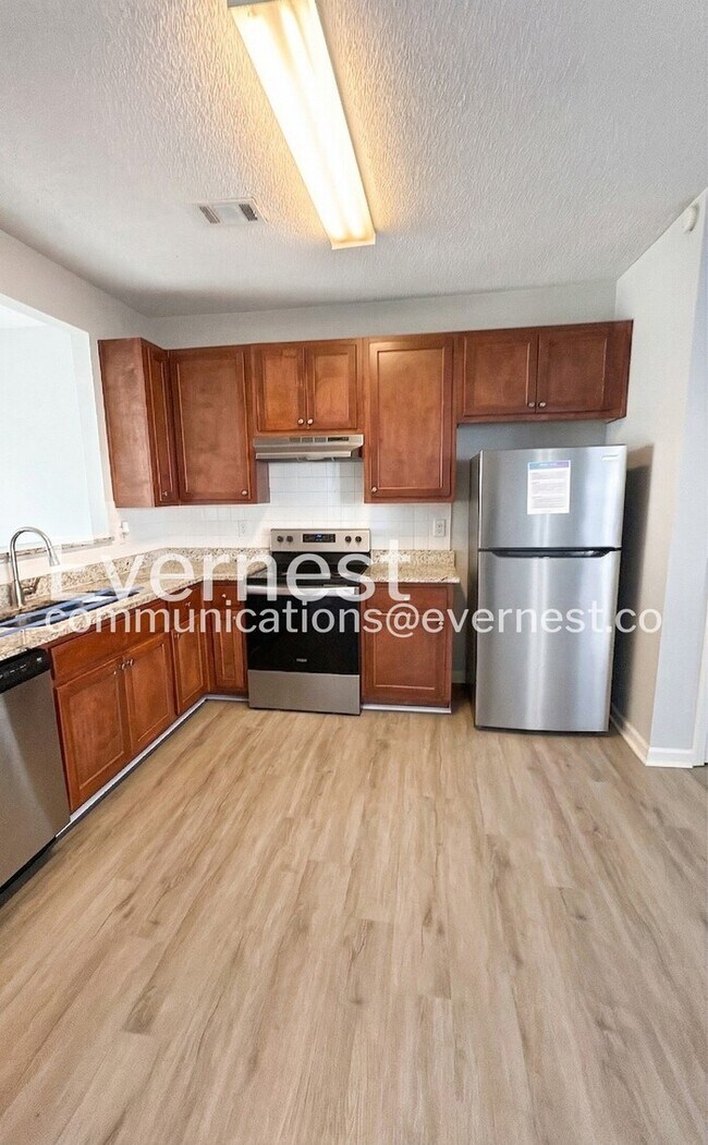 Photo - 8610 Thomas Ln