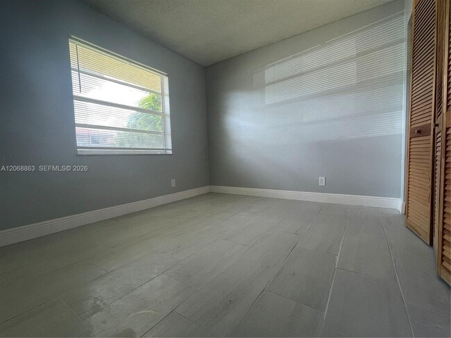 Photo - 10169 Twin Lakes Dr Unidad 23-E