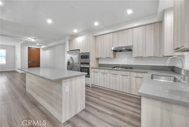 Photo - 501 W Foothill Blvd