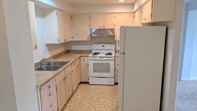 Photo - 1600 Traverse St Unit 1600