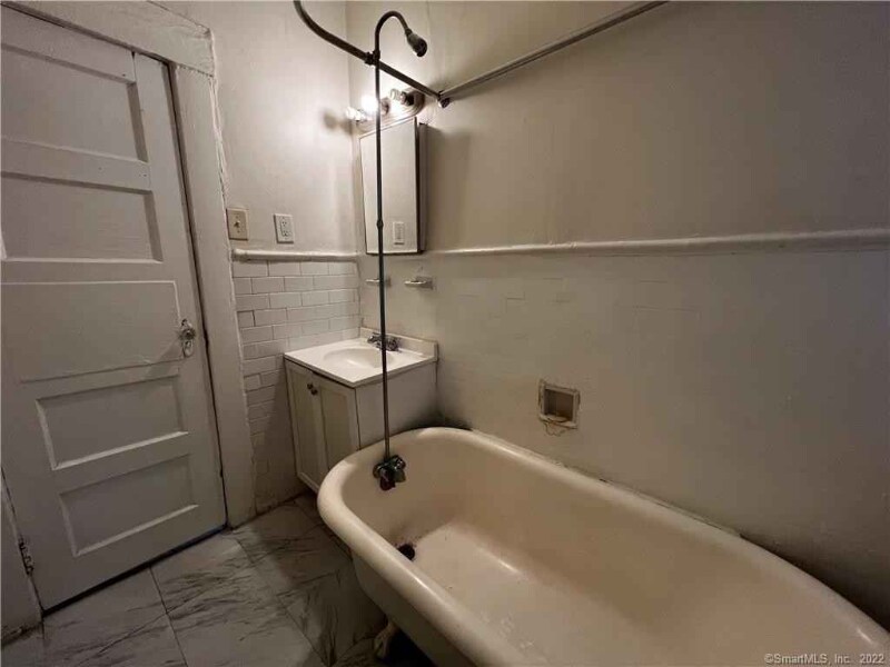Photo - 13 Albro St Unit 2B