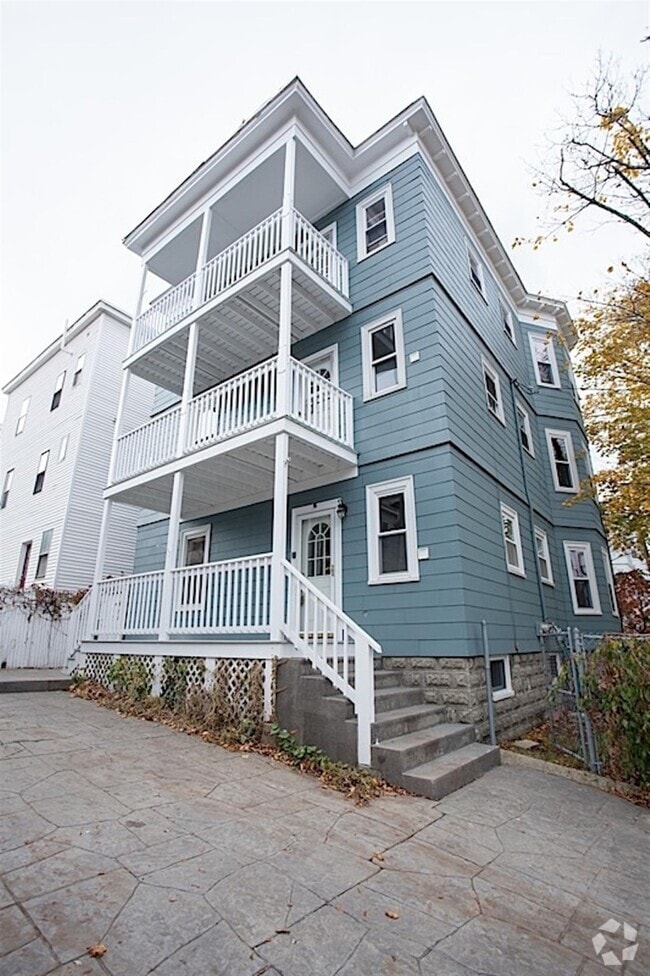 Building Photo - 41 Belknap St Unit 2 Rental