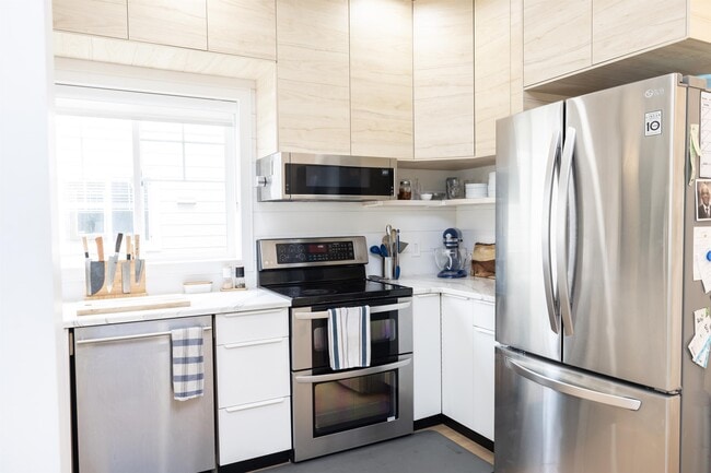 Photo - 1182 Colville Rd