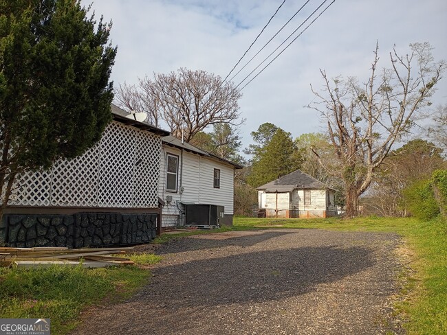 Building Photo - 211 Arnco 6th St