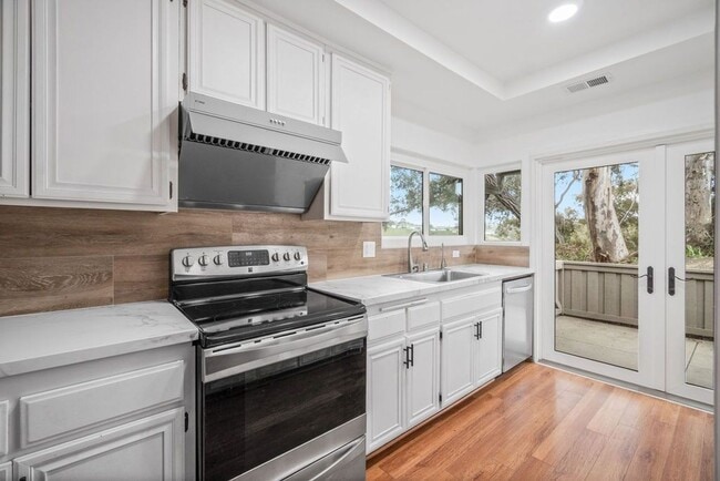 Photo - Coming Soon La Jolla UTC Renovated 3 bd /2 ba Townhome with Garage, Private Patio, + more!