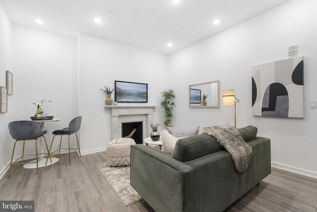 Photo - 1602 Locust St Unidad 401