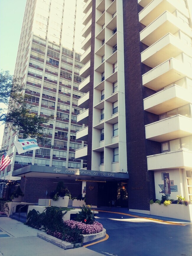 Photo - 6157 N Sheridan Rd Condo Unit 19H