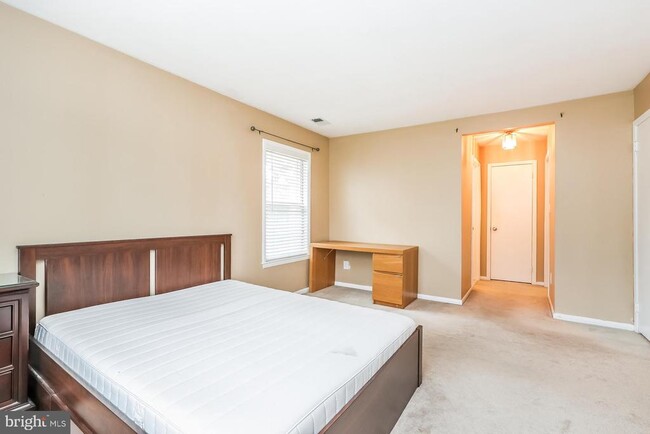 Photo - 306 Trinity Ct Unit 5