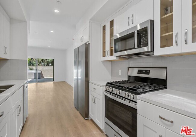 Photo - 2336 Westwood Blvd Unidad 204