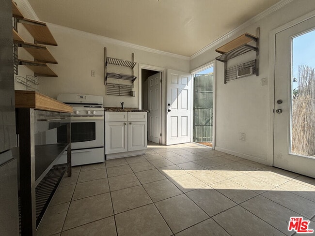 Photo - 1516 Talmadge St Unit UBU