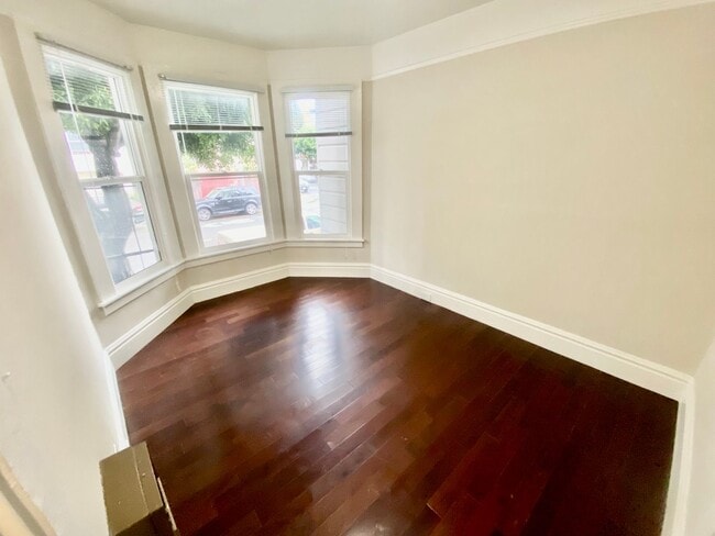 Photo - 486 1/2 Grove Street-