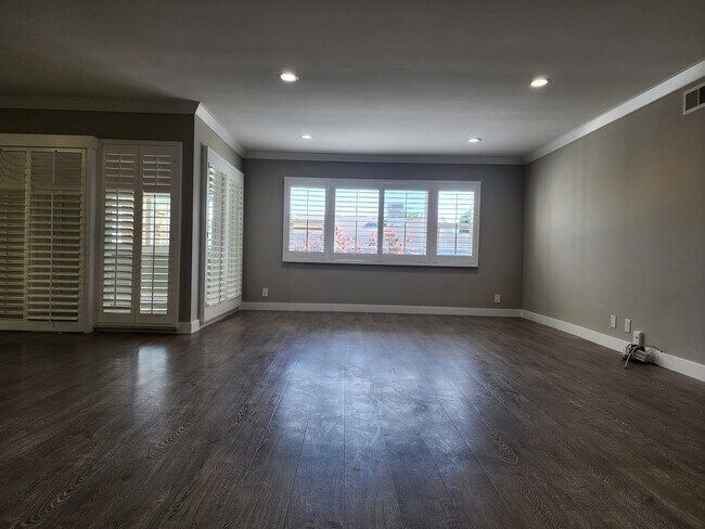 Photo - 17200 Willard St