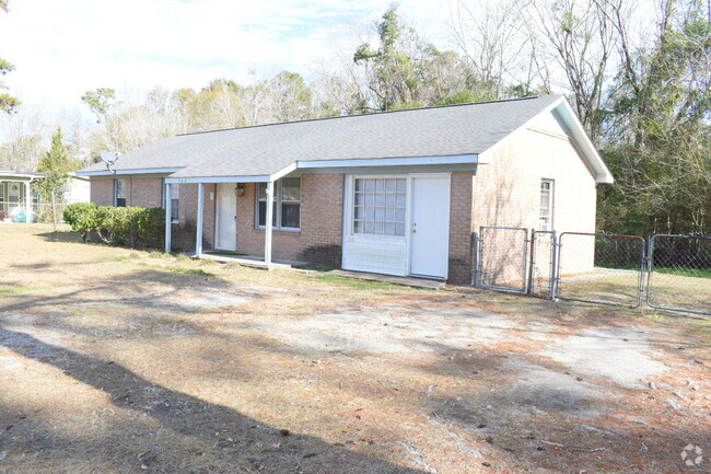 Building Photo - 502 McClure Cir Rental