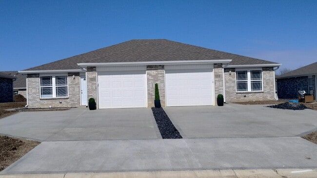 Photo - 1505 Coventry Ct