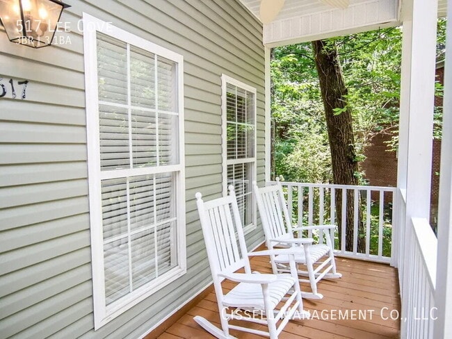 Photo - 517 Lee Cove