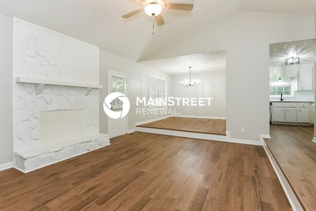 Photo - 4 Bedroom Pet-Friendly Home in Marietta, GA with Main Street Renewal