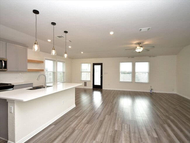 Photo - 672 Wild Spur Ln