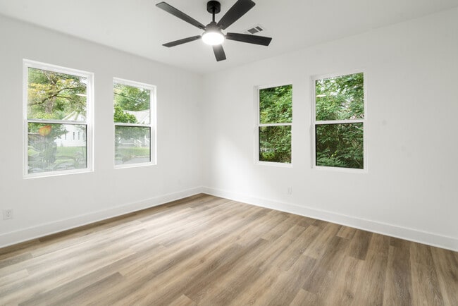 Photo - 121 Orchard St